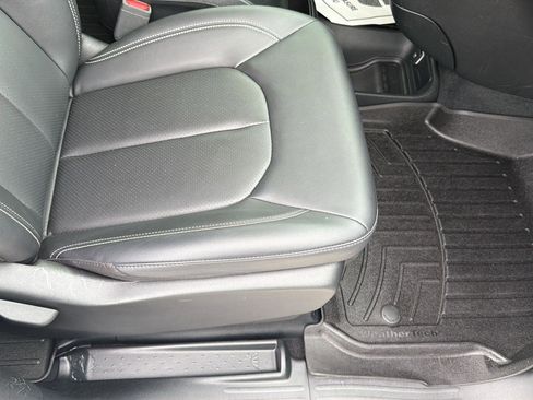 Used 2024 Chrysler Pacifica Touring-L w/ S Appearance Package FWD image 31