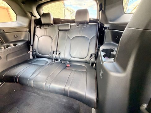 Used 2025 Honda Pilot TrailSport image 20