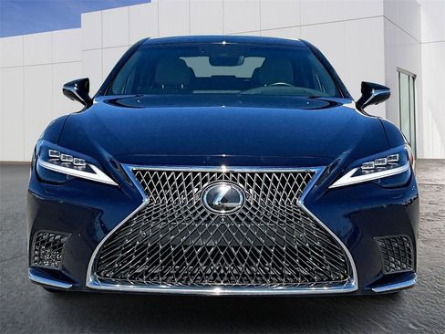 Used 2022 Lexus LS 500 w/ Interior Upgrade Package image 10
