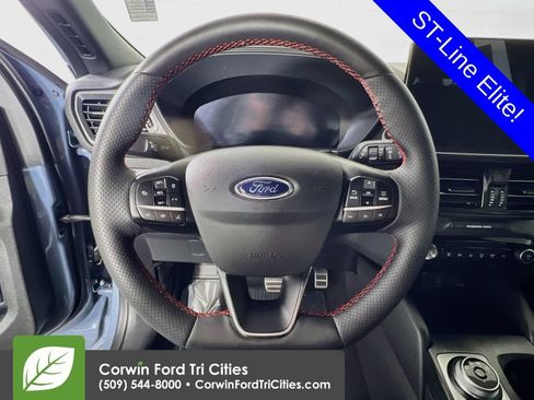 Used 2023 Ford Escape ST-Line Elite w/ Premium Technology Package AWD/4WD image 8