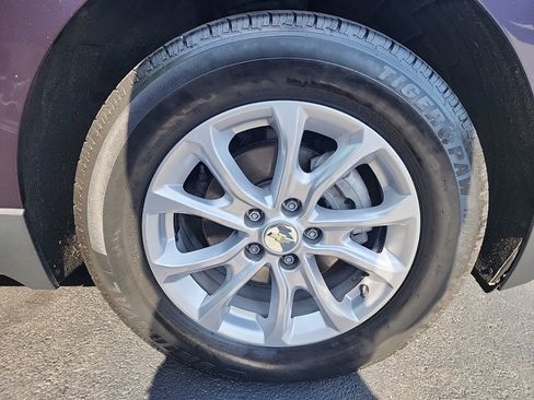 Used 2020 Chevrolet Equinox LS w/ LS Convenience Package FWD image 11