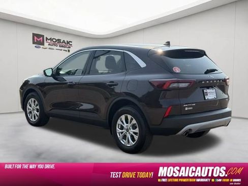 Used 2023 Ford Escape Active w/ Tech Pack #2 AWD/4WD image 5