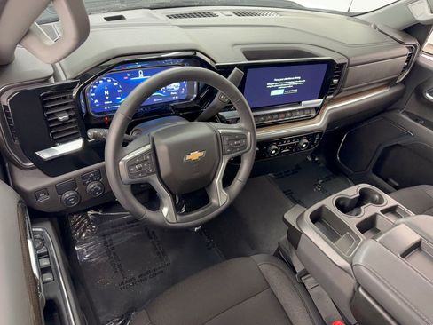Used 2023 Chevrolet Silverado 1500 LT RWD image 4