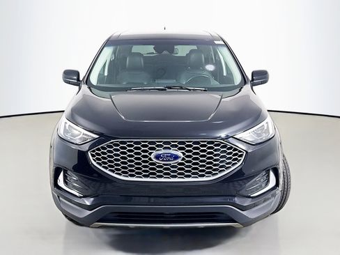 Used 2023 Ford Edge SEL image 2