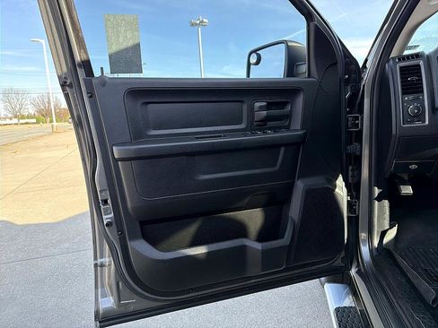 Used 2013 RAM 1500 Express image 9