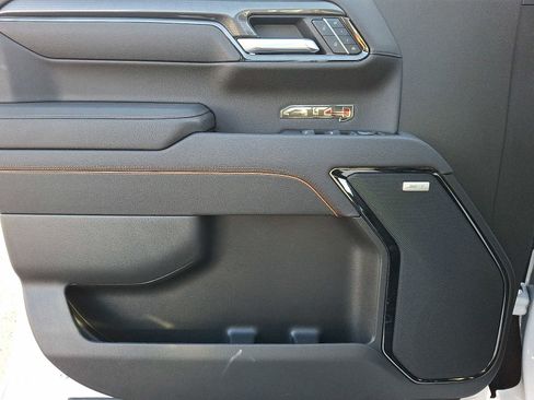 Used 2025 GMC Sierra 1500 AT4 w/ AT4 Premium Package image 12