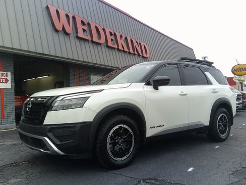 Used 2024 Nissan Pathfinder Rock Creek AWD/4WD image 1