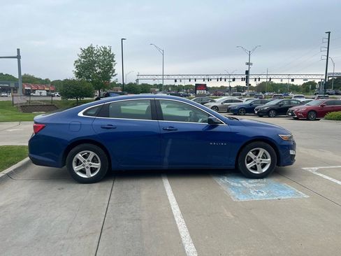 Used 2023 Chevrolet Malibu LT FWD image 5