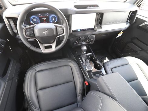 New 2025 Ford Bronco Big Bend image 8