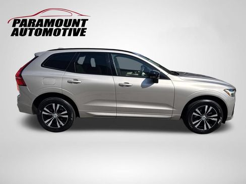Used 2024 Volvo XC60 B5 Core AWD/4WD image 8