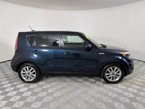 Used 2019 Kia Soul + FWD image 4
