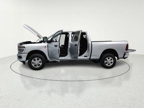 New 2026 RAM 2500 Big Horn AWD/4WD image 7