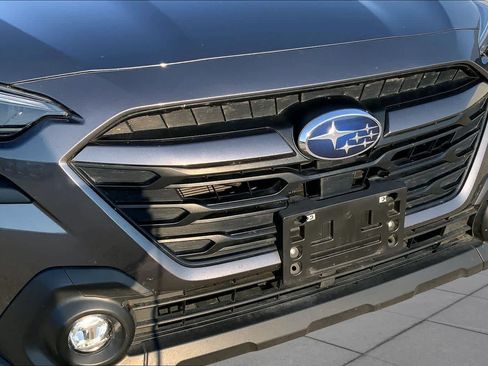 Used 2025 Subaru Outback Premium AWD/4WD image 30