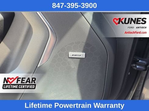 Used 2024 Chevrolet Suburban Premier AWD/4WD image 32