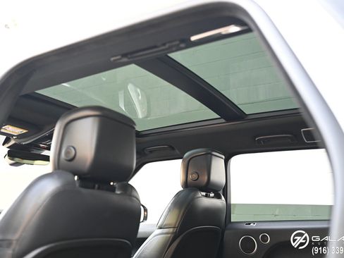 Used 2019 Land Rover Range Rover Sport HSE image 19