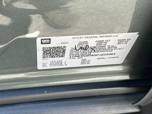 Used 2023 Chevrolet Traverse LT FWD image 30