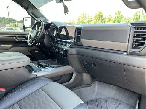 Certified 2024 Chevrolet Silverado 2500 ZR2 w/ Technology Package image 28