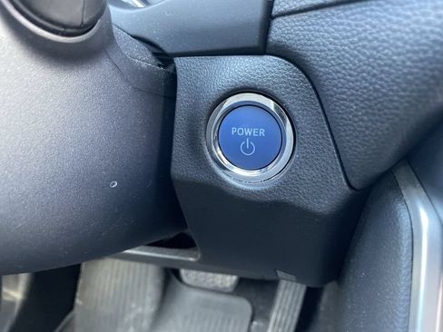 Used 2021 Toyota RAV4 XLE w/ Convenience Package AWD/4WD image 26