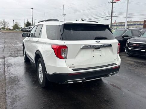 Used 2023 Ford Explorer XLT w/ Equipment Group 202A AWD/4WD image 8