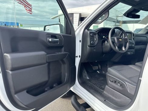 Used 2024 Chevrolet Silverado 1500 Custom AWD/4WD image 24