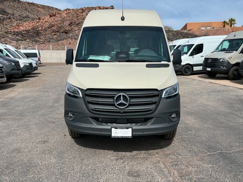 New 2026 Mercedes-Benz Sprinter 2500 image 8