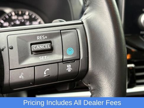Used 2024 Nissan Pathfinder SV FWD image 16