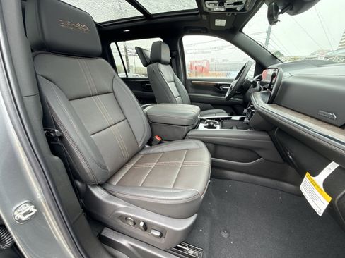 New 2026 Chevrolet Suburban High Country AWD/4WD image 27