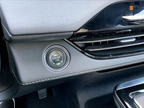 Certified 2026 Buick Enclave Preferred FWD image 35