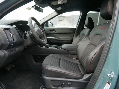 New 2026 Nissan Pathfinder Rock Creek image 5