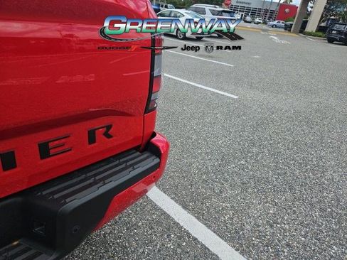 Used 2026 Nissan Frontier SV w/ SV Convenience Package RWD image 9