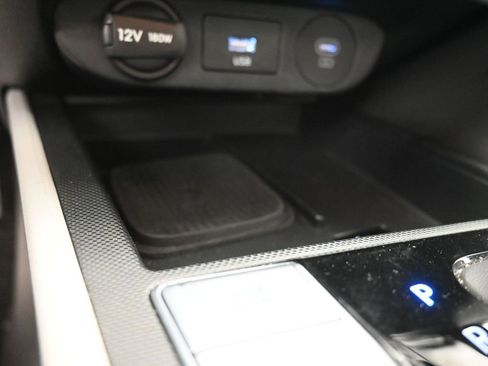 Used 2024 Hyundai Elantra Limited image 14