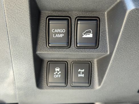 Used 2024 Nissan Frontier PRO-4X w/ Off-Road Protection Package AWD/4WD image 18