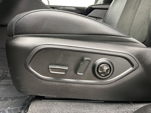 Used 2022 Jeep Grand Cherokee L Laredo image 22