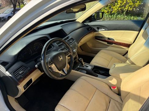 Used 2011 Honda Crosstour EX-L image 8