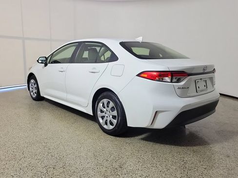 Used 2026 Toyota Corolla LE FWD image 7