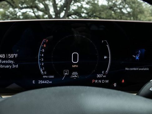 Used 2025 Cadillac XT4 Premium Luxury image 12