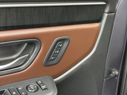Used 2023 Honda Pilot Elite image 13