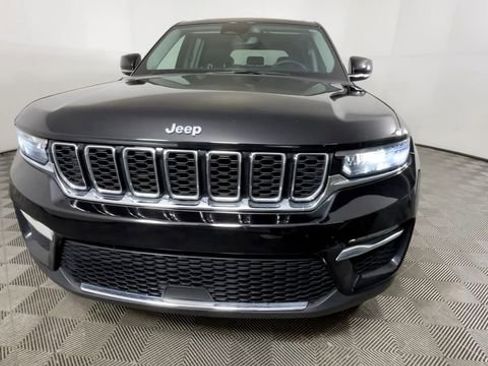 Used 2023 Jeep Grand Cherokee 4WD 4xe image 11