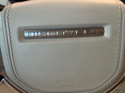 Used 2021 Land Rover Discovery S AWD/4WD image 5