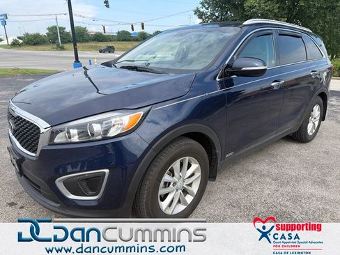 Used 2017 Kia Sorento AWD image 1