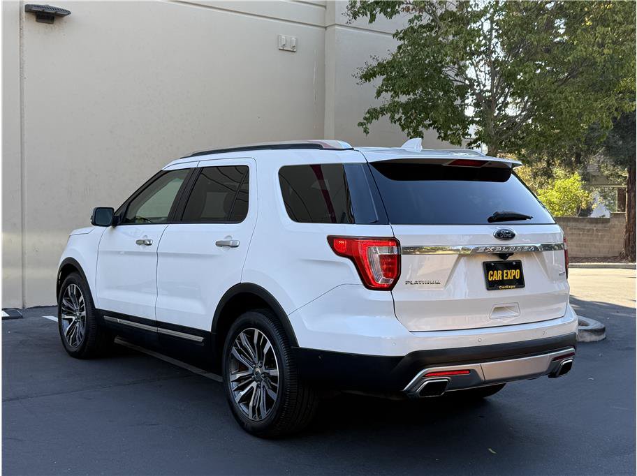 Used 2017 Ford Explorer Platinum AWD/4WD image 5