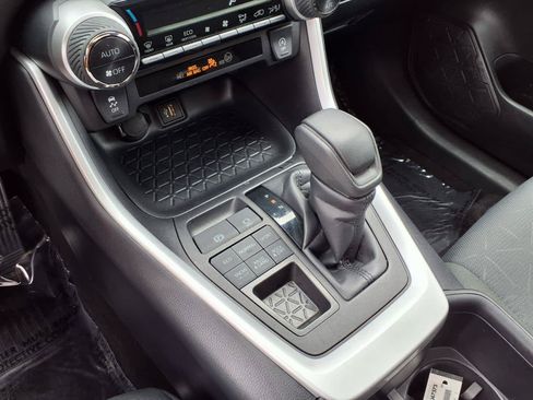 Certified 2025 Toyota RAV4 XLE w/ Convenience Package AWD/4WD image 27