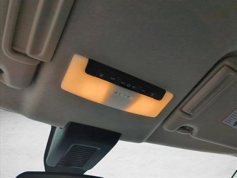 Used 2022 Nissan Kicks SV FWD image 14