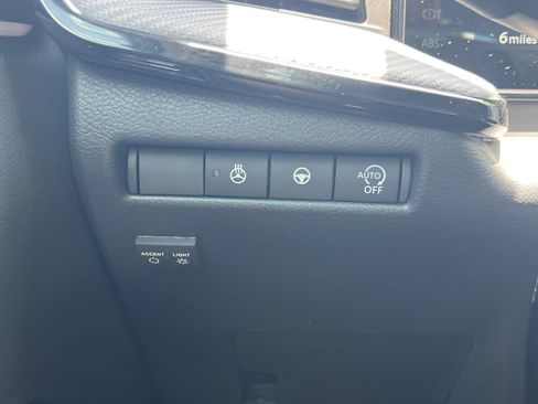 New 2026 Nissan Kicks SR w/ SR Premium Package FWD image 13