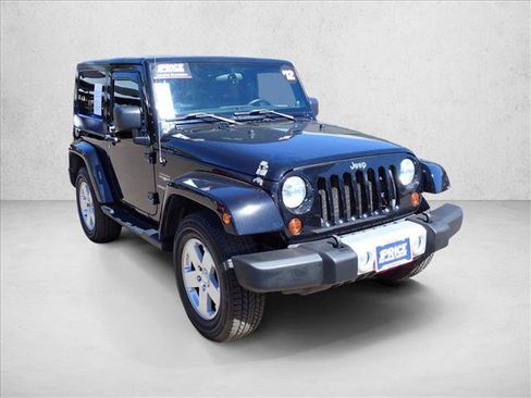 Used 2012 Jeep Wrangler Sahara w/ Connectivity Group AWD/4WD image 7