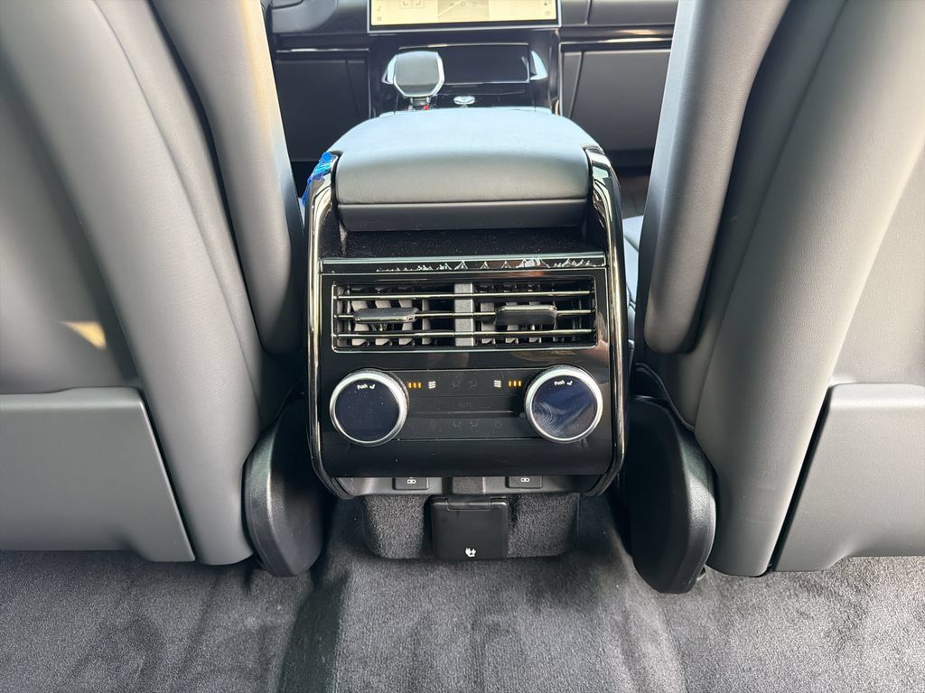 New 2026 Land Rover Range Rover Sport Dynamic SE AWD/4WD image 19