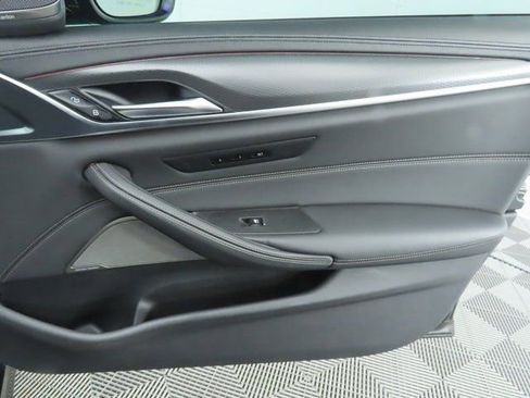 Used 2023 BMW M550i xDrive w/ Executive Package image 25