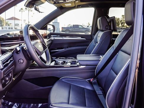 Used 2025 Cadillac Escalade Sport w/ Touring Package image 21