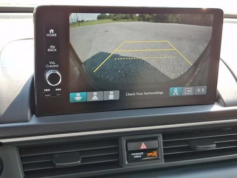 Certified 2025 Honda Pilot Touring image 19