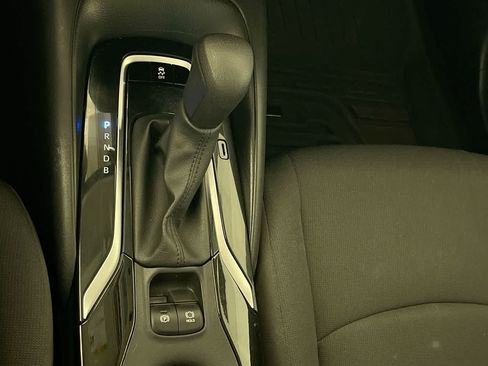 Used 2020 Toyota Corolla LE FWD image 20